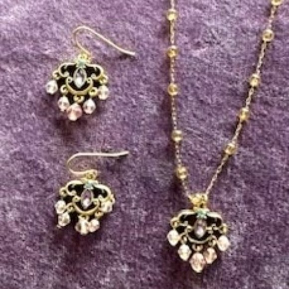 Vintage Gold-Finish Chandelier Pendant and Earrings Set - Picture 1 of 7